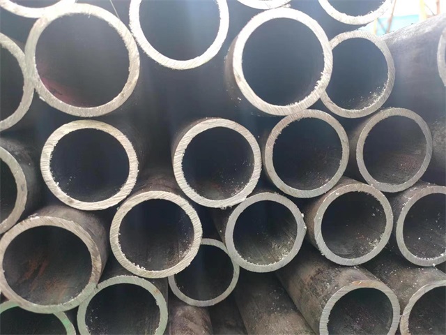 哈尔滨10#结构用无缝钢管